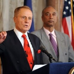 New York Senate Pushes Online Poker Bill Amidst Chaos