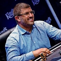Leon Tsoukernik