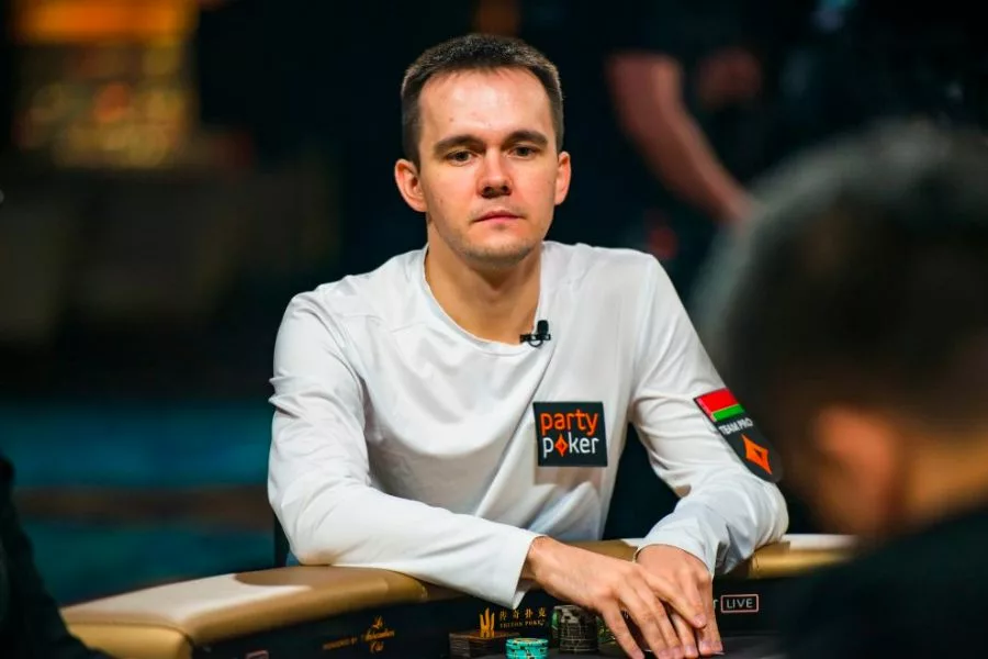 Mikita Bodyakovsky playing poker