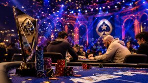 Poker tournament table with chips and a trophy representing the winners and major results from EPT Barcelona 2026.